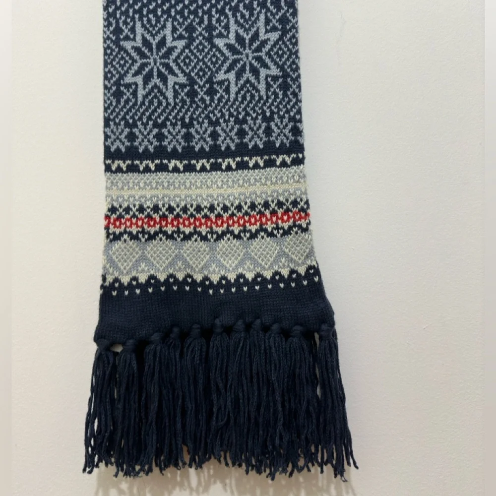 J.Crew || Woman’s |Unisex Fair Isle  Navy Fringe Scarf size one size